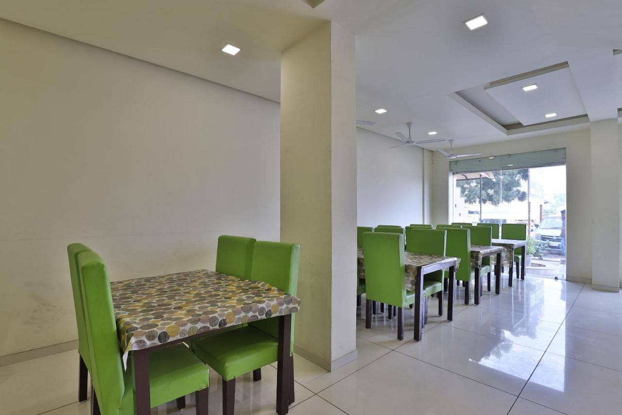 Capital O 41581 Hiriz Hotel Gāndhīdhām Εξωτερικό φωτογραφία