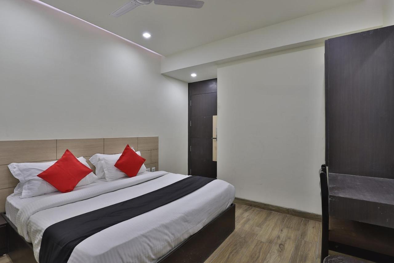 Capital O 41581 Hiriz Hotel Gāndhīdhām Εξωτερικό φωτογραφία