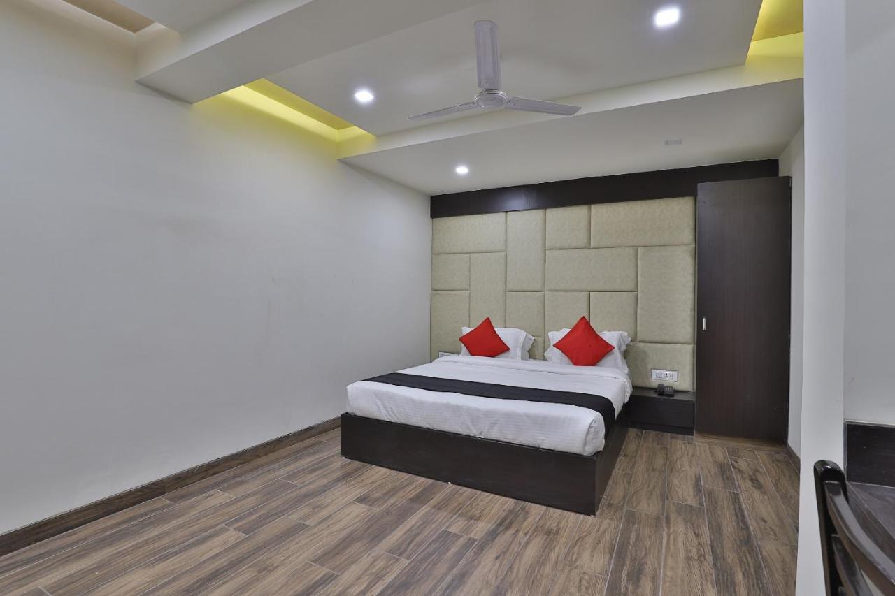 Capital O 41581 Hiriz Hotel Gāndhīdhām Εξωτερικό φωτογραφία