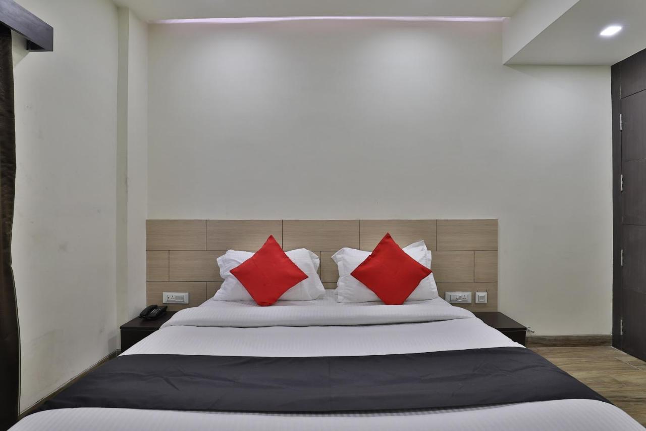 Capital O 41581 Hiriz Hotel Gāndhīdhām Εξωτερικό φωτογραφία